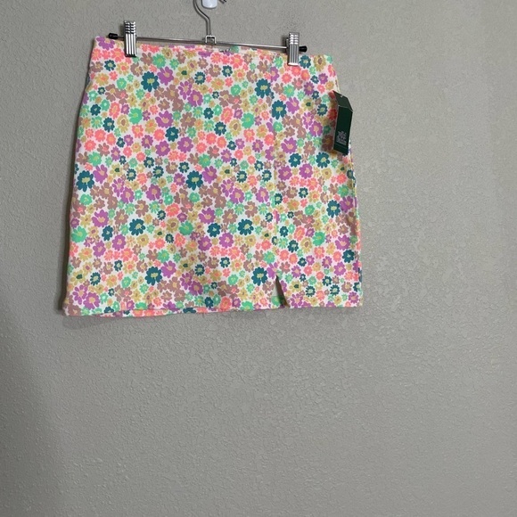 Wild Fable NWT Ditzy Floral Bright Mini Skirt 6 - Picture 2 of 8
